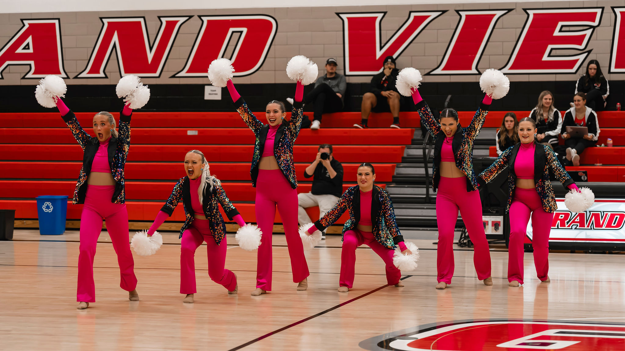 Dance finishes fifth at Grand View