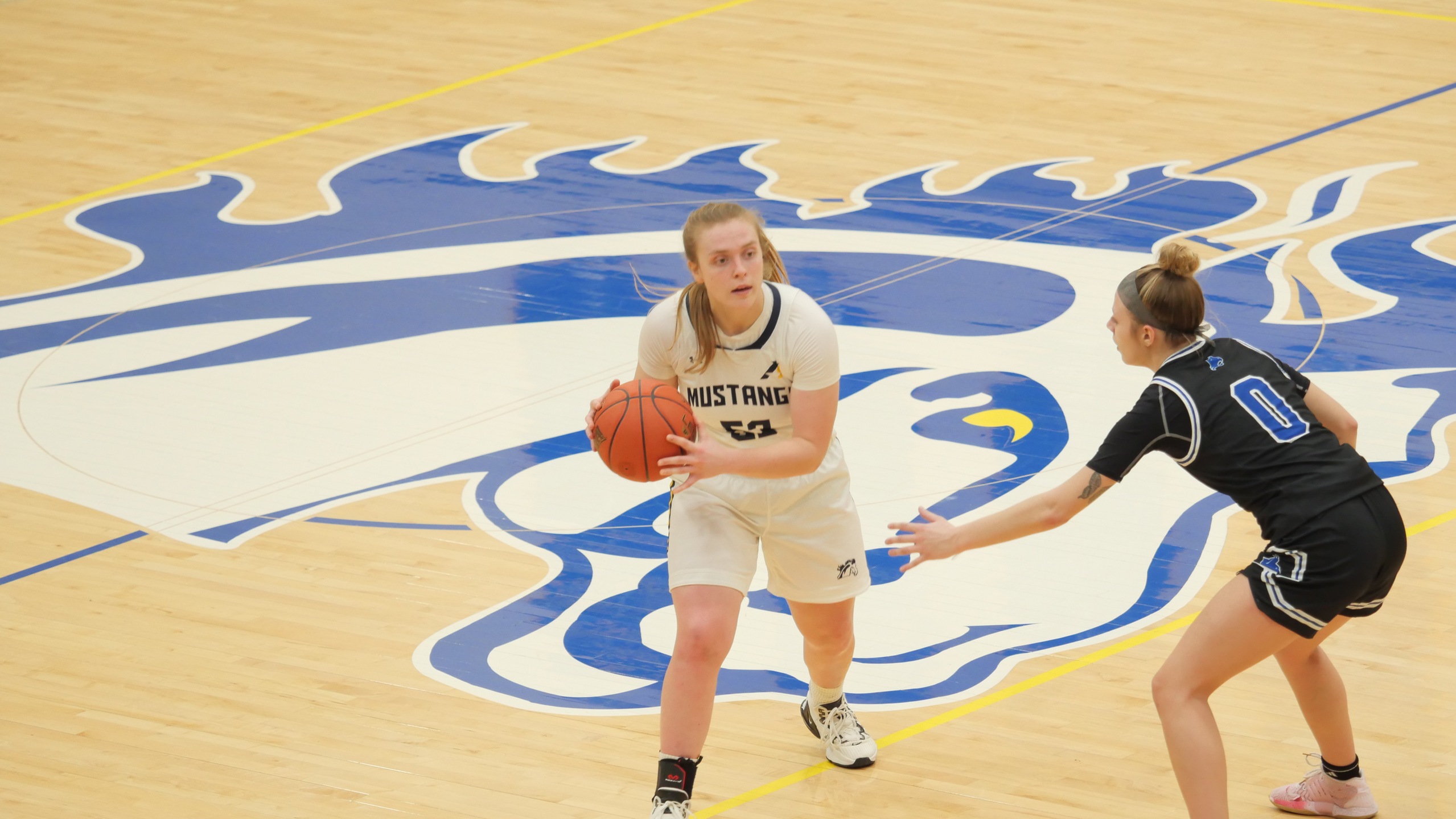 Mustangs win low-scoring road matchup