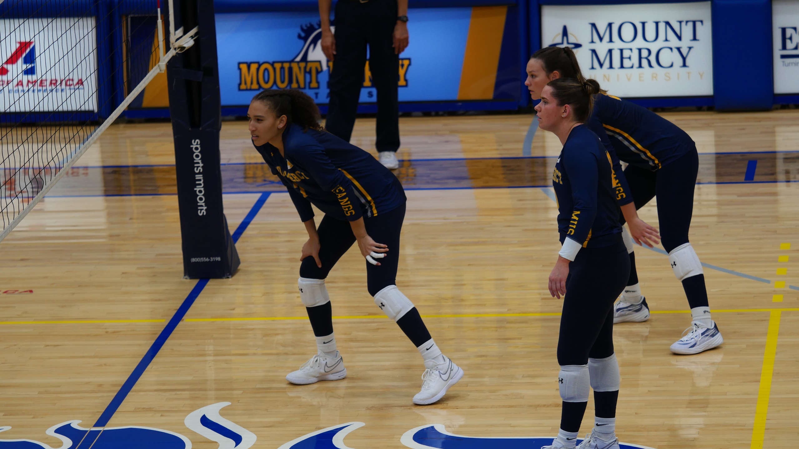 Mustangs Fall to the Eagles in a Three Set Sweep